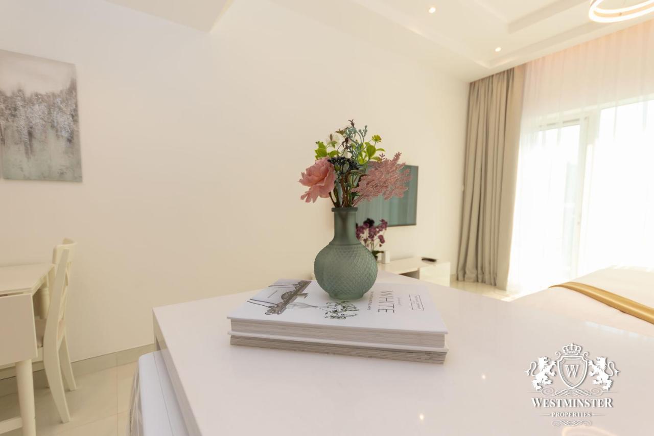 Westminster Burj Al Nujoom Apartment ดูไบ ภายนอก รูปภาพ