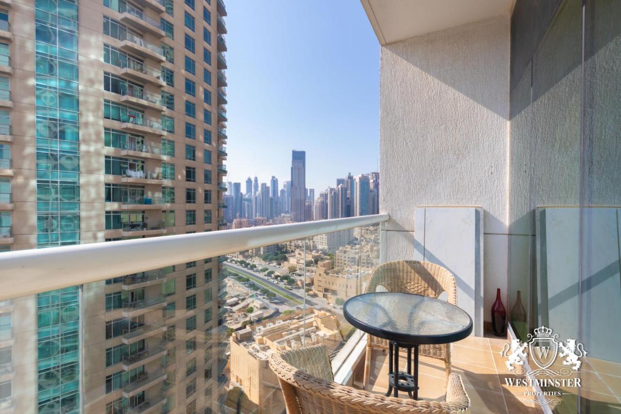 Westminster Burj Al Nujoom Apartment ดูไบ ภายนอก รูปภาพ